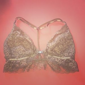 Gilligan & O’Malley Nude bralette.